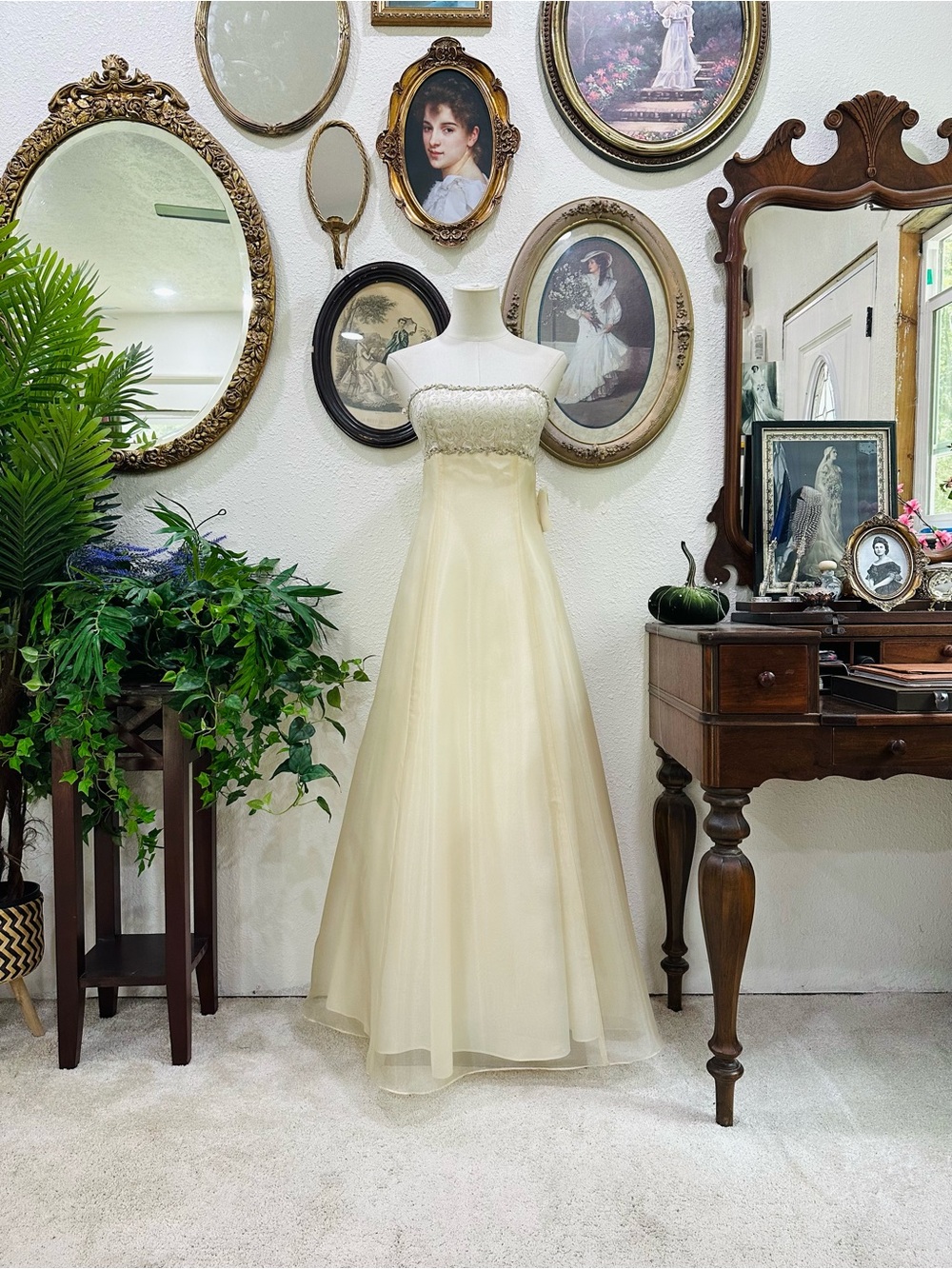 Zum Zum by Niki Livas Strapless Ivory-Beige Beaded Wedding Gown